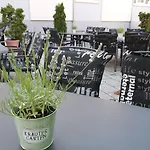 מלון Weisser Schwan 3*