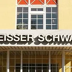 Weisser Schwan מלון