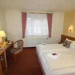 מלון Weisser Schwan 3*