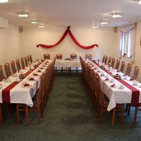 Weisser Schwan Ξενοδοχείο 3*