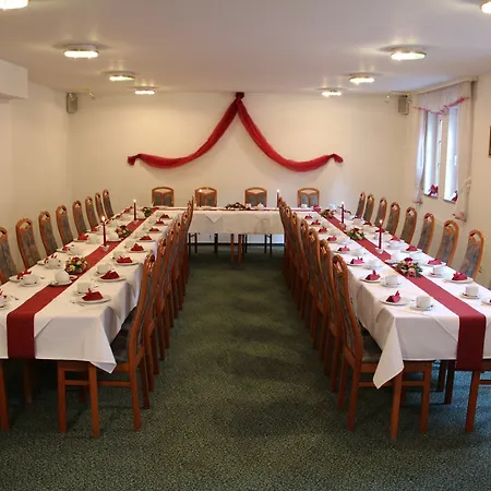 Weisser Schwan Otel 3*